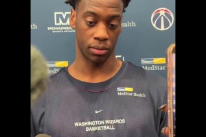 NBA季前赛76人vs凯尔特人直播在线_NBA季前赛76人vs凯尔特人在线高清免费_NBA季前赛76人vs凯尔特人直播免费观看迪班萨：阿奴诺比很强壮 我一直在练力量但还是顶不住他
